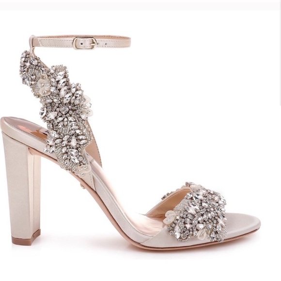 NIB Badgley Mischka Libby Ankle Strap Sandals - Picture 2 of 5